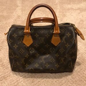 Louis Vuitton Speedy Bag
